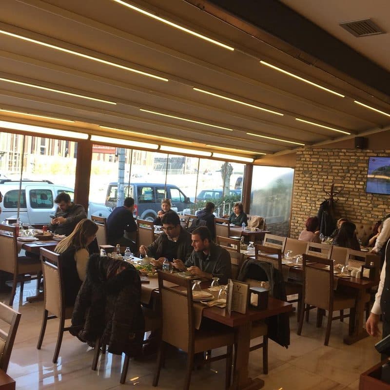 Seyithan İşkembe iç mekan, müşteriler
